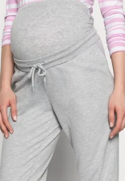 SLIM FIT JOGGERS - OVERBUMP - Verryttelyhousut -Vaatteiden Promootio 1598926c008d498a9b25da53bfb7bad5