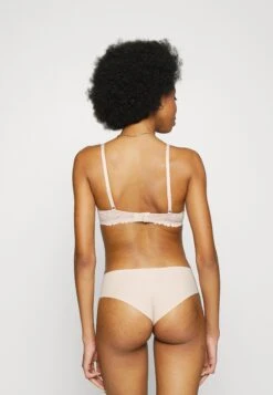 Anna Field 2 PACK - Kaarituelliset Rintaliivit -Vaatteiden Promootio 191e0cf56a6a416e871a0707bc59f1c3