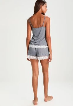 Anna Field SET - Yöasusetti -Vaatteiden Promootio 33d0e936af774883bb2b5a180610a668