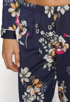 Anna Field SET - Pyjama -Vaatteiden Promootio 3fec5efc49114c5aa08466a333b6faf4