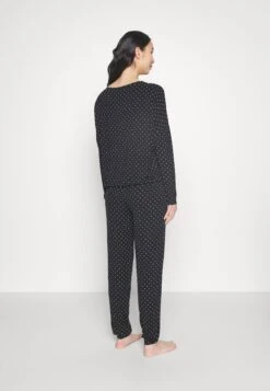 Anna Field Pyjama -Vaatteiden Promootio 45260965b3364c7ba2d13552aa102700