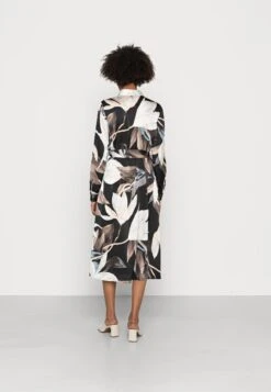 Anna Field Paitamekko -Vaatteiden Promootio 46db2c4dd1d94b20b5ad87bd7f5c805a