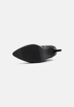 Saappaat -Vaatteiden Promootio 55968d397e42451ea6fbc4d42794e712