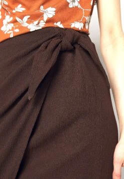 Anna Field A-linjainen Hame -Vaatteiden Promootio 5c70edfefe344ee7b314b8db6fcd3ab3