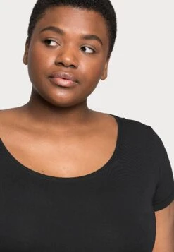 3er PACK - T-paita -Vaatteiden Promootio 5c959cc85e4a4b8ea87b0a506d12065c