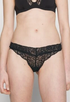 Vaatteiden Promootio -Vaatteiden Promootio 5d4c79994808497bbb91768b7b2a4ed6