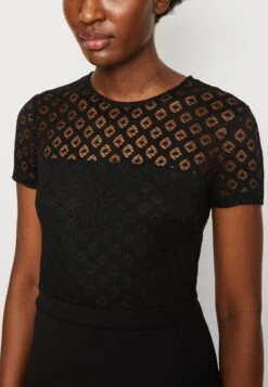 Anna Field Juhlamekko -Vaatteiden Promootio 605f142430c34da1a417a2d66ad30018