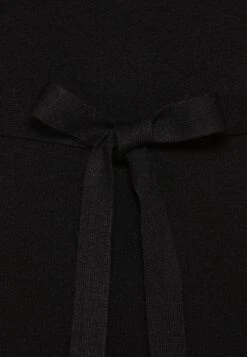 Anna Field ROLLKRAGEN RIPP MINI STRICKKLEID MIT GÜRTEL - Neulemekko -Vaatteiden Promootio 62df7be7431643c485074fa8c58759cf