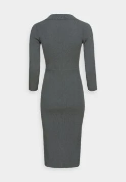 Anna Field Neulemekko