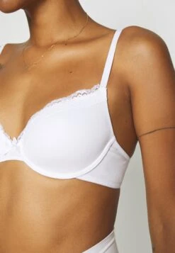 Anna Field 3 PACK - Kaarituelliset Rintaliivit -Vaatteiden Promootio 77bd5b28d2c3493c958ba2a4a94e2d36