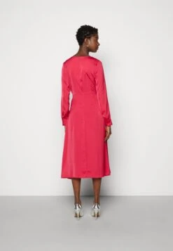 Anna Field Juhlamekko - Red -Vaatteiden Promootio 84e7336e6d5d4115a04decd5bc0f2bc3