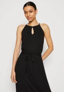 Anna Field Maksimekko -Vaatteiden Promootio 9a460f1460344b30bbf85427969ab690