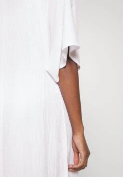 Anna Field V FRONT BEACH DRESS - Maksimekko -Vaatteiden Promootio ac551326e03a4fe58380e3a0456ba22e