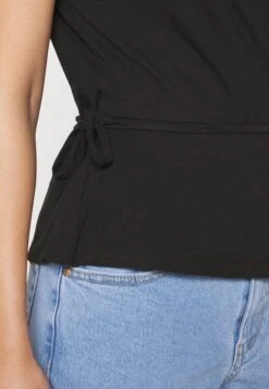 T-paita -Vaatteiden Promootio ae871b5ffbb843d492b1be02e453ac2a