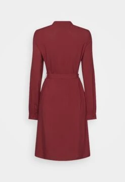 Anna Field Paitamekko