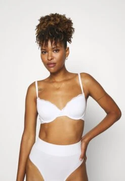 Anna Field 3 PACK - Kaarituelliset Rintaliivit -Vaatteiden Promootio bddd1ca62fc14fa48d26bf4625a2d24a