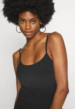 Anna Field 3er PACK - Toppi 13 Anna Field 3er PACK - Toppi -Vaatteiden Promootio c15351004fde40b6951e0cfb1d3b7993