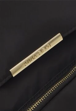 Anna Field Reppu -Vaatteiden Promootio c4d90ce5435e47718c2ccdf3e13ba627