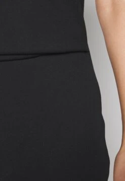 DRAPPED NECKLINE SMART BODYCON SLEEVELESS MINI DRESS - Trikoomekko -Vaatteiden Promootio c5a8b3e2405f4b72b874a59f71d5803b