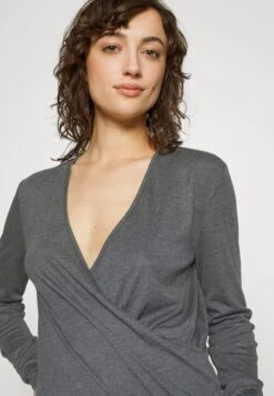 Anna Field Pyjama -Vaatteiden Promootio dc89de8aafb74f28af2d7f42fd3671e0