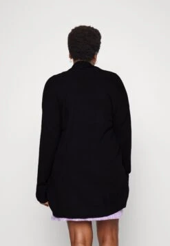 Neuletakki -Vaatteiden Promootio ecbcbf61cc0643499620fda429f4a19f