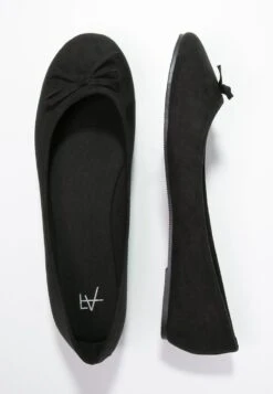 Anna Field Ballerinat